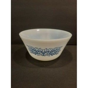 VINTAGE RARE federal milk glass blue flowers tulips mixing bowl 1 1/2 quart dish